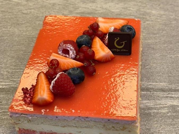 Entremet Fraise et Fruit de la Passion
