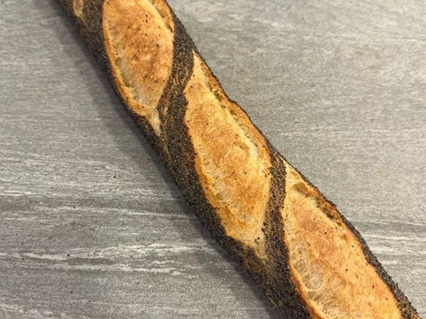 Baguette aux grains de pavot
