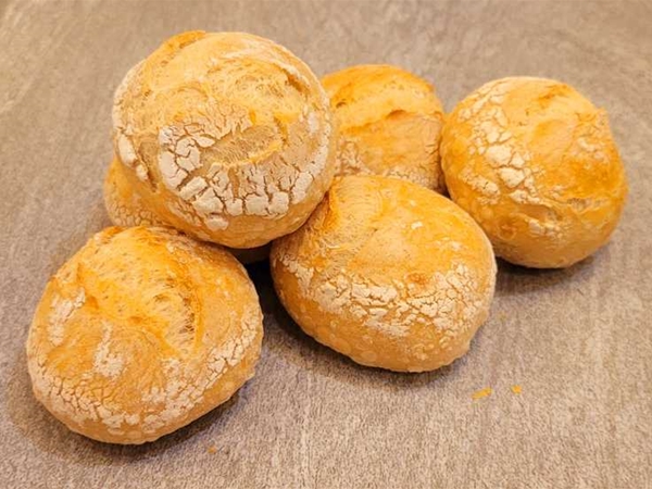 6 mini's blanc Half baked