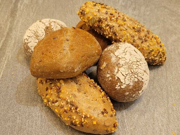 6 mini's brun Half baked